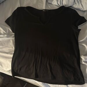 YMI collections black short sleeve shirt size L